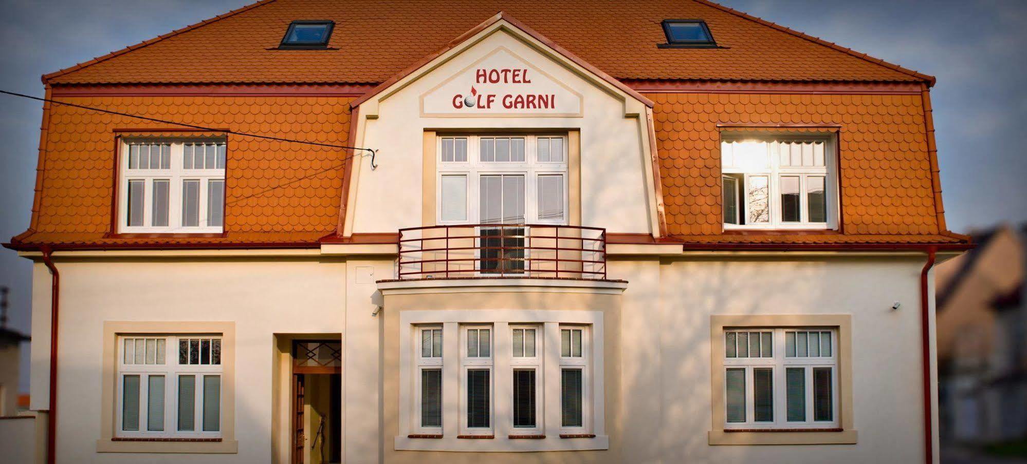 Boutique Hotel Golf Garni Mikulov Exterior photo